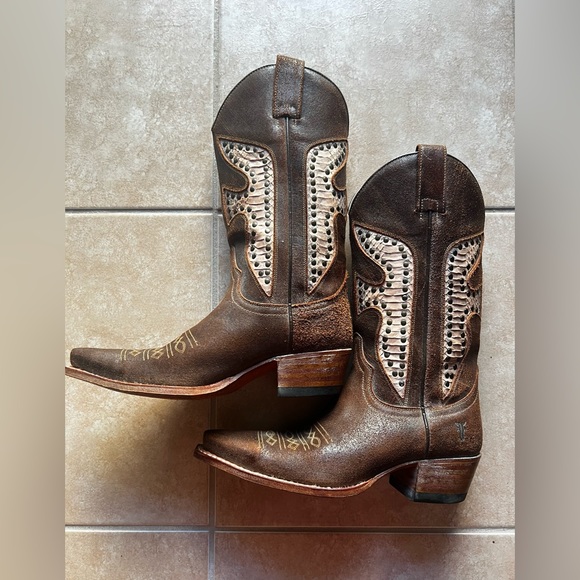 FRYE Daisy Duke Python Brown Leather Cowboy Boots 7M/Used/Great Condition - Picture 3 of 13